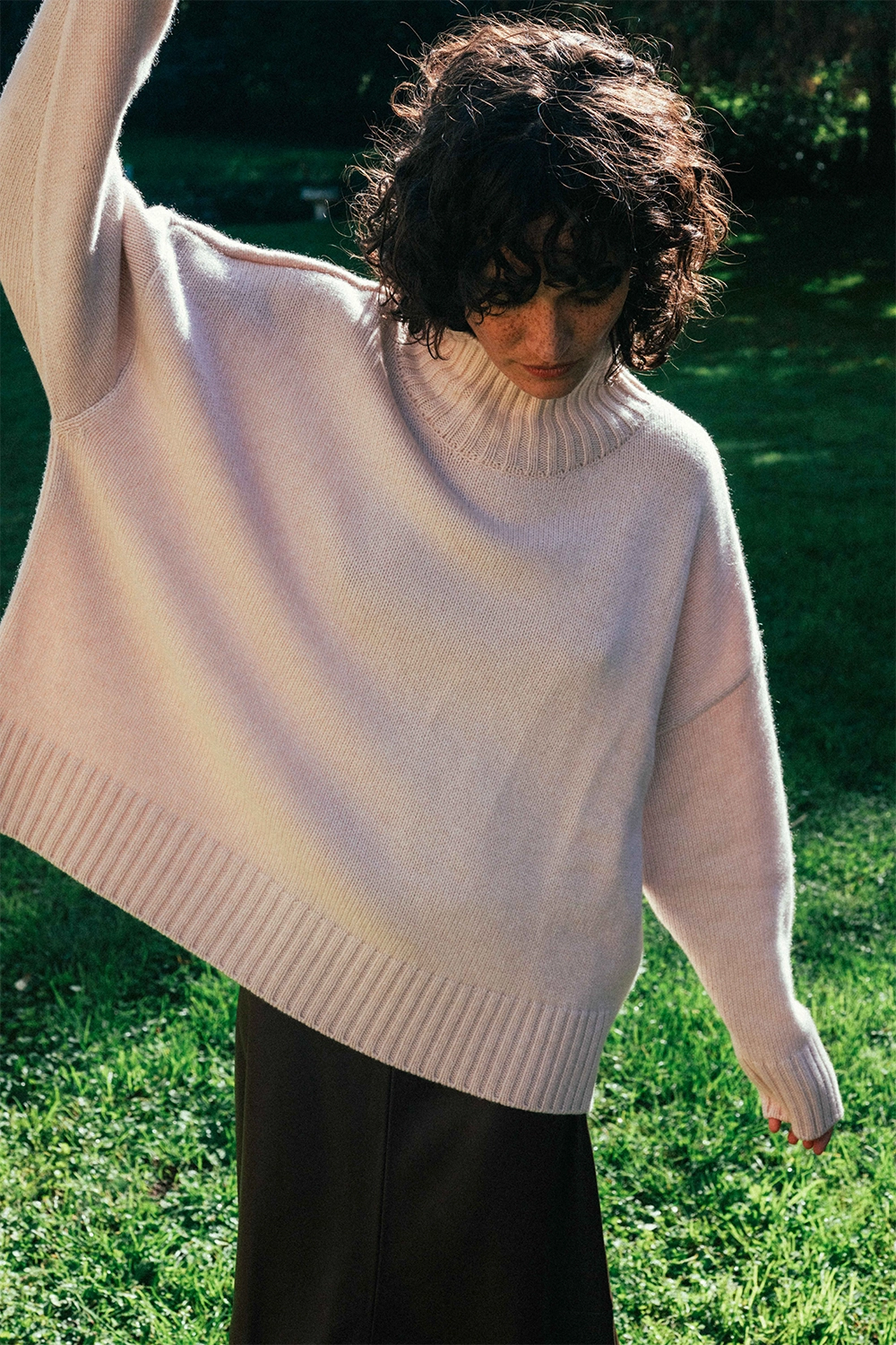 light salmon pink cashmere sweater women - look | Christina | Linnea Lund