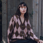 Brown jacquard cashmere cardigan women - worn | Ebbe | Linnea Lund 
