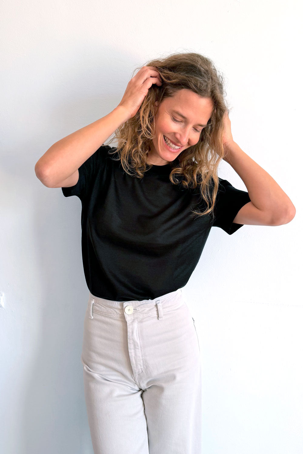 Cashmere and silk tee-shirt black | Elio | Linnea Lund