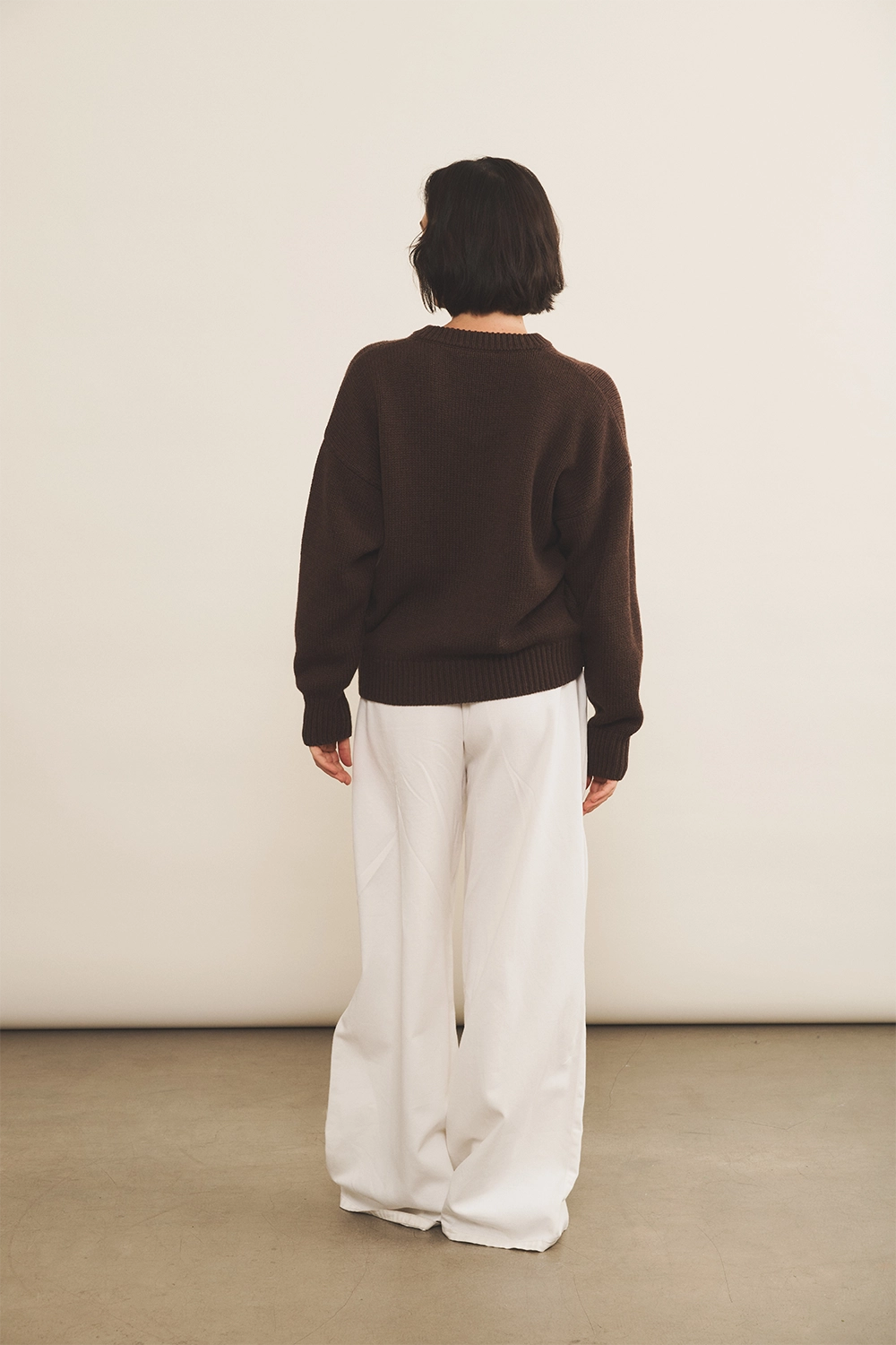 brown chocolate color cashmere sweater women - back view | Emilie | Linnea Lund