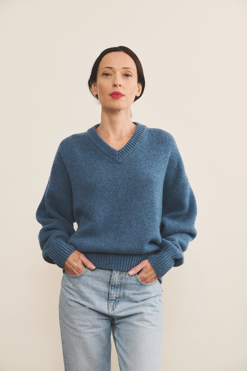 blue denim color cashmere sweater women - front view | Emilie | Linnea Lund