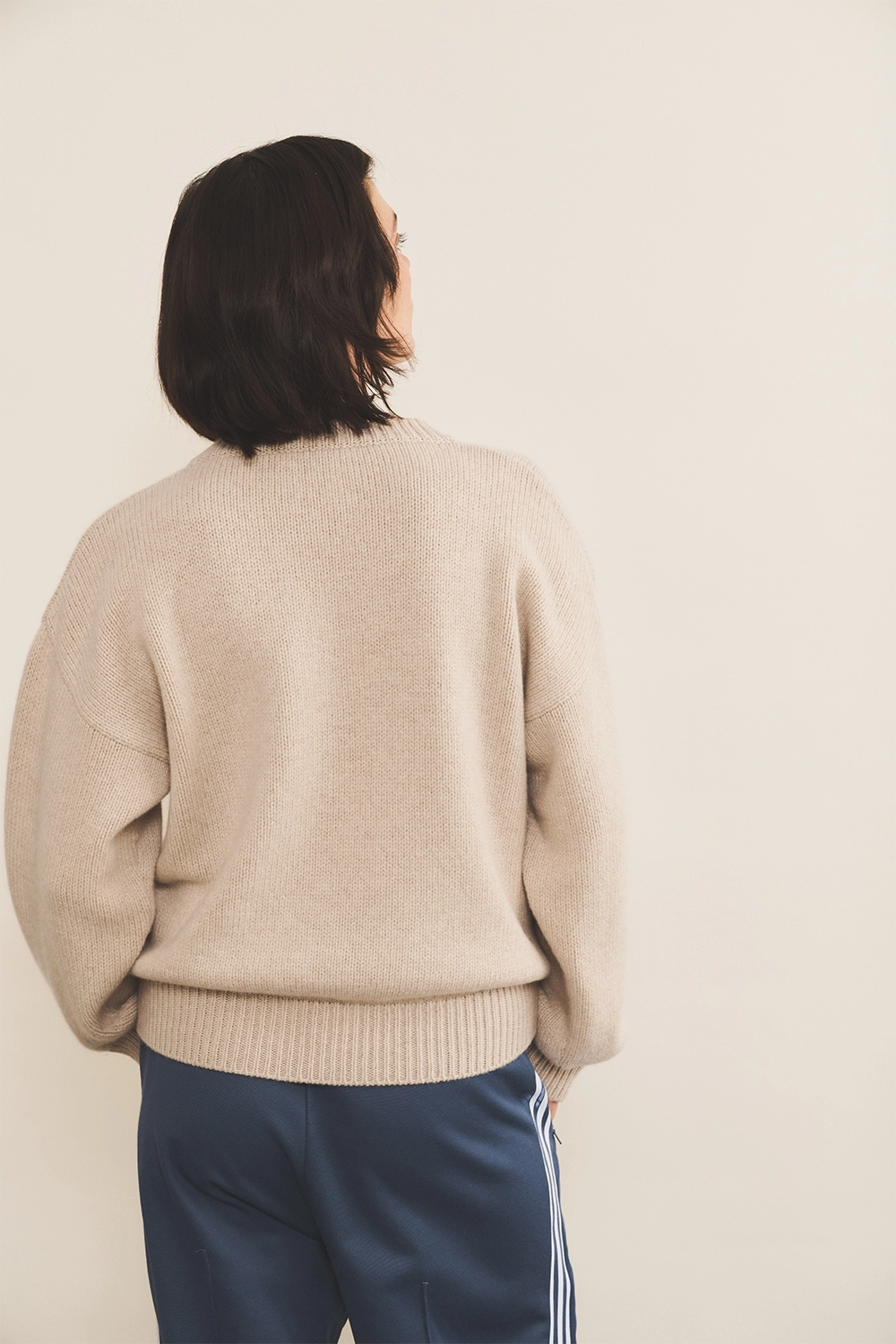 beige color cashmere sweater women - back view | Emilie | Linnea Lund