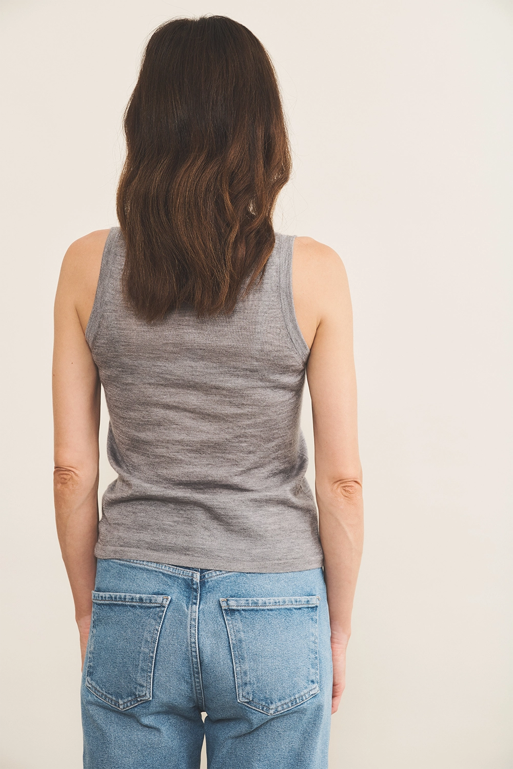 Grey cashmere top women - back view | Emma | Linnea Lund