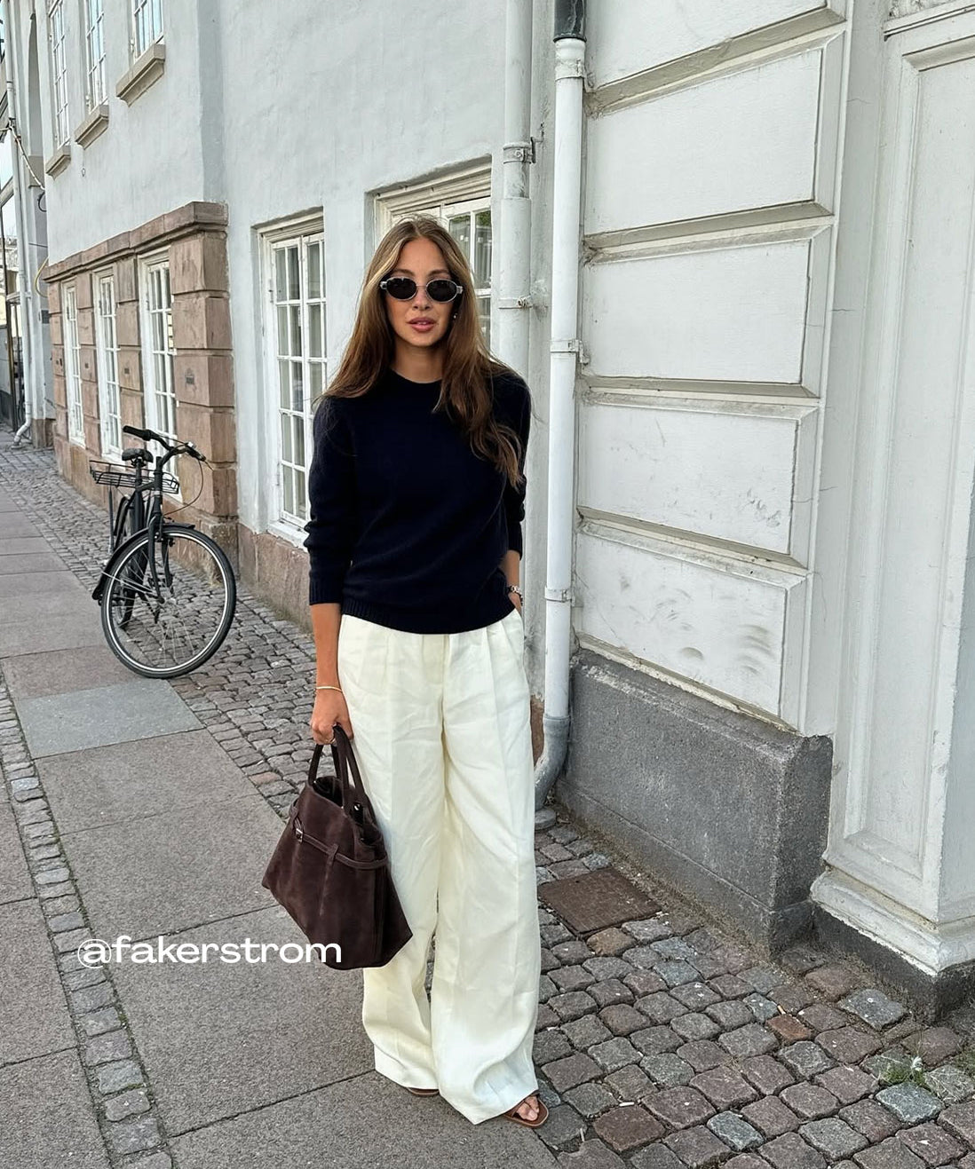 Felicia Akerstrom influencer "fakerstrom" wearing the Linnea Lund cashmere sweater Mimmi