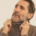 Taupe men cashmere sweater - focus fabric | François | Linnea Lund