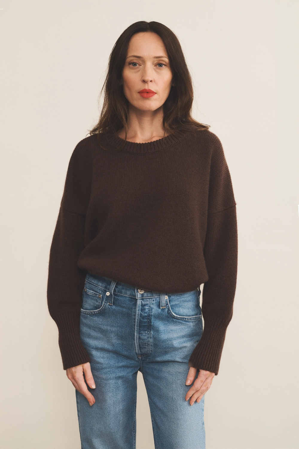 brown chocolate cashmere sweater women - front view | Francesca | Linnea Lund