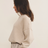 beige cashmere sweater women - side view | Francesca | Linnea Lund