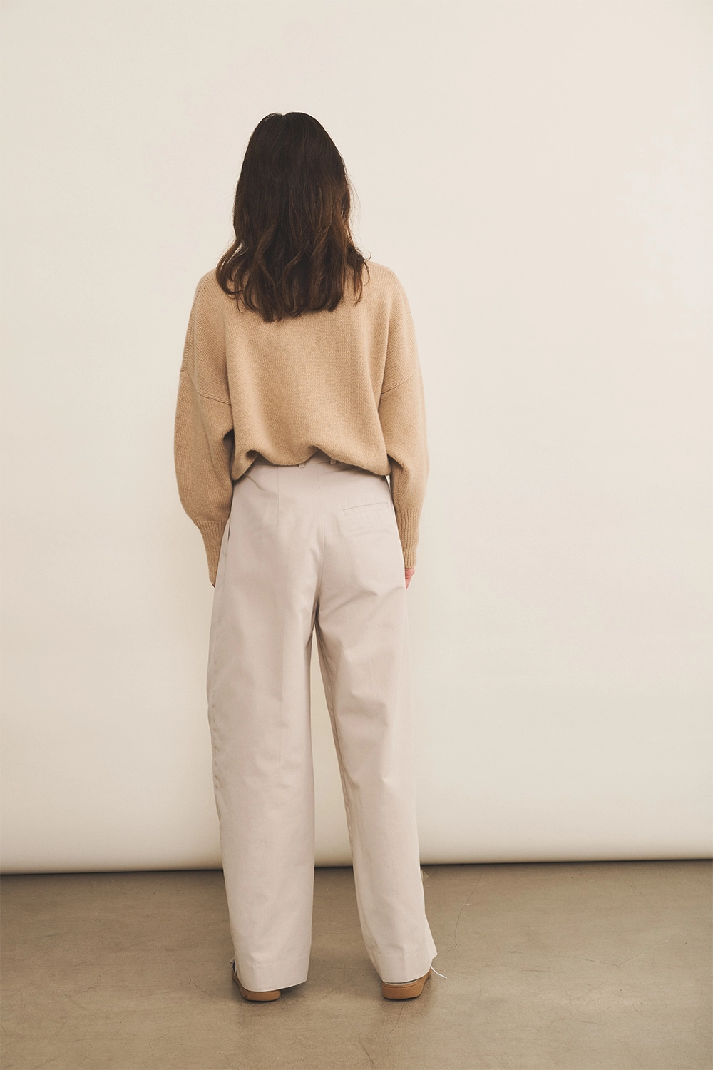light camel cashmere sweater women - back view | Francesca | Linnea Lund