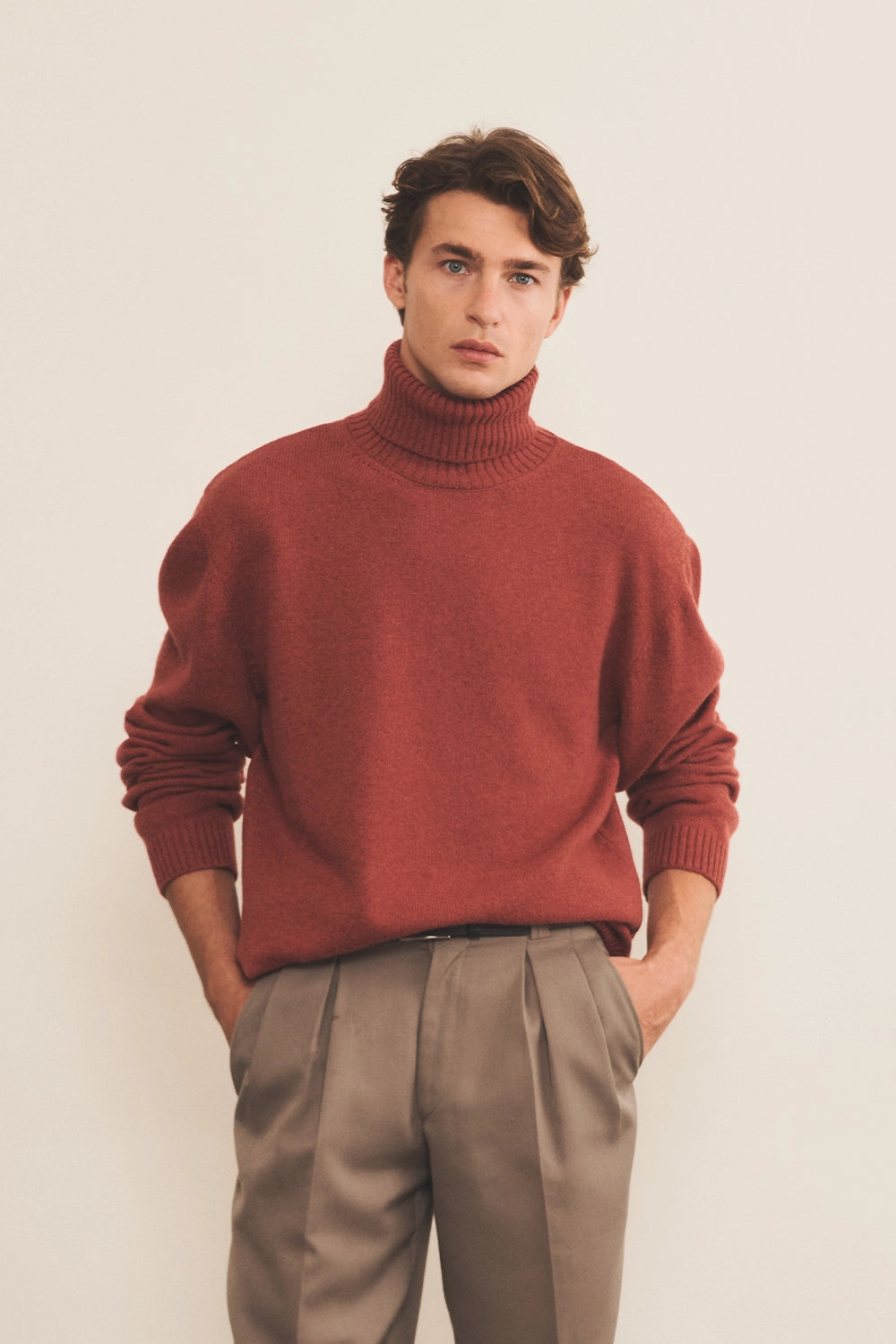 red ochre cashmere sweater men - front view | Francois | Linnea Lund