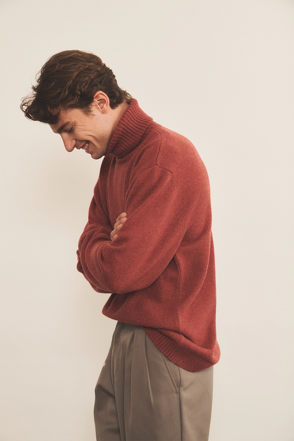 red ochre cashmere sweater men - side view | Francois | Linnea Lund