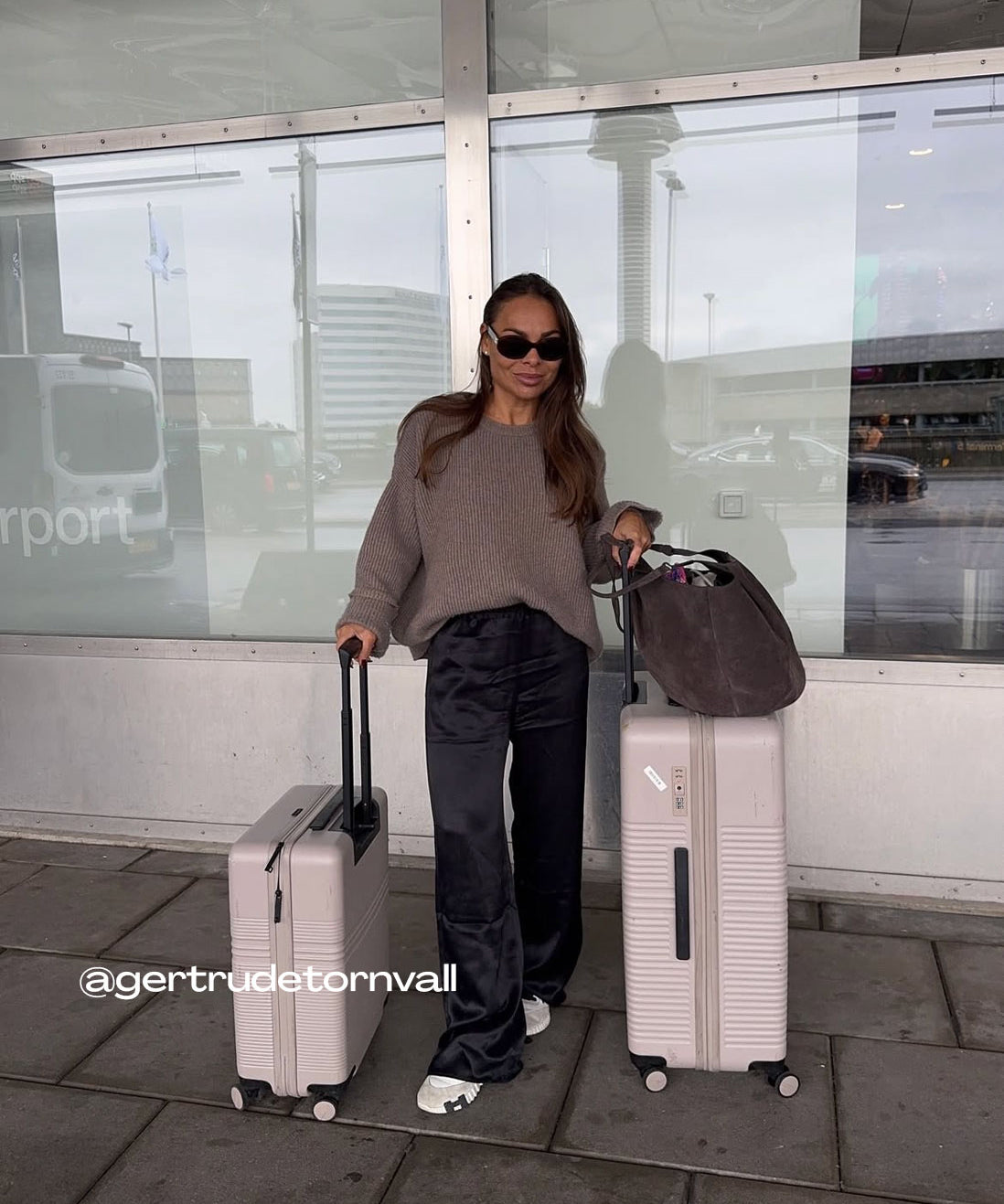 Gertrude Tornvall wearing the Linnea Lund cashmere sweater Edward