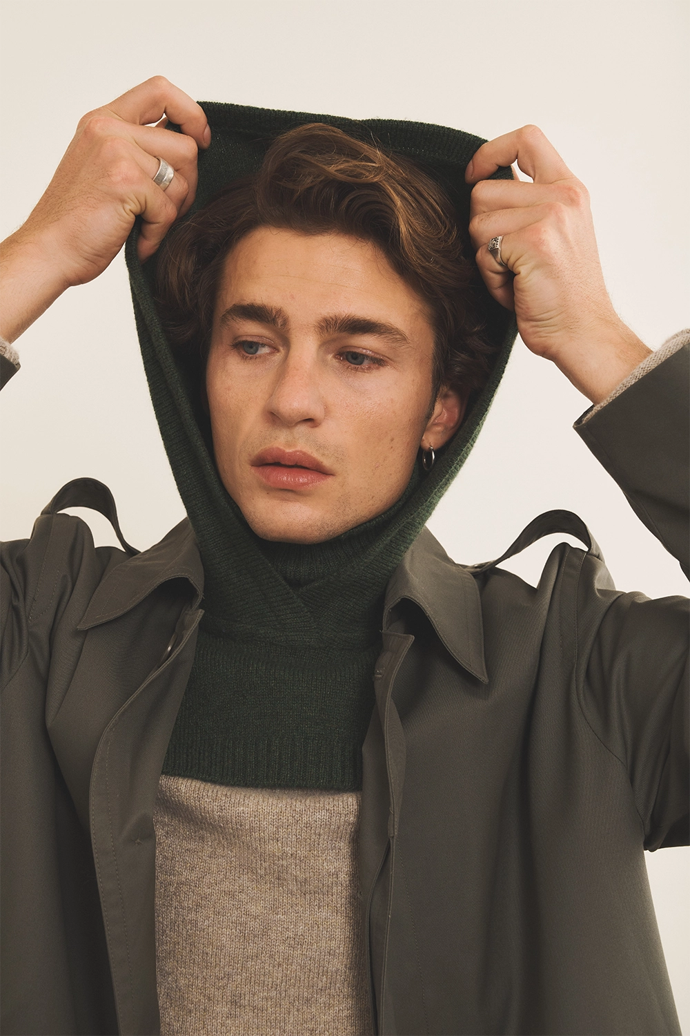 dark green hooded cashmere collar  men - front view | Gilles | Linnea Lund