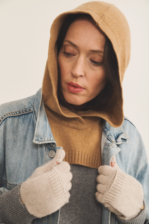 brown macchiato hooded cashmere collar  women - front | Gilles | Linnea Lund