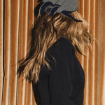 Grey reversible cashmere scarf | Elle Macpherson x Linnea Lund