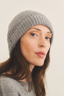 grey beanie cashmere women - front view | Harry | Linnea Lund