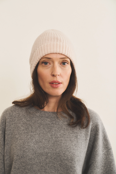 light salmon pink beanie cashmere women - front view | Harry | Linnea Lund