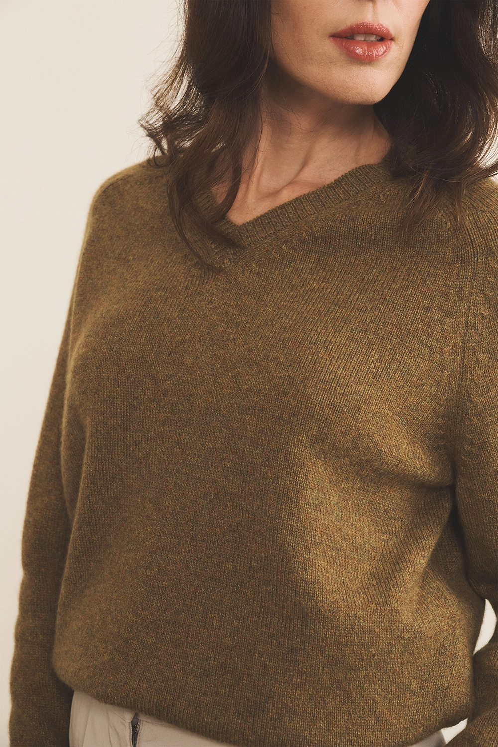 green ochre color cashmere sweater women - focus | Jack | Linnea Lund