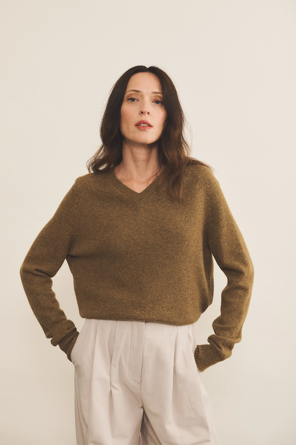 green ochre color cashmere sweater women - front | Jack | Linnea Lund