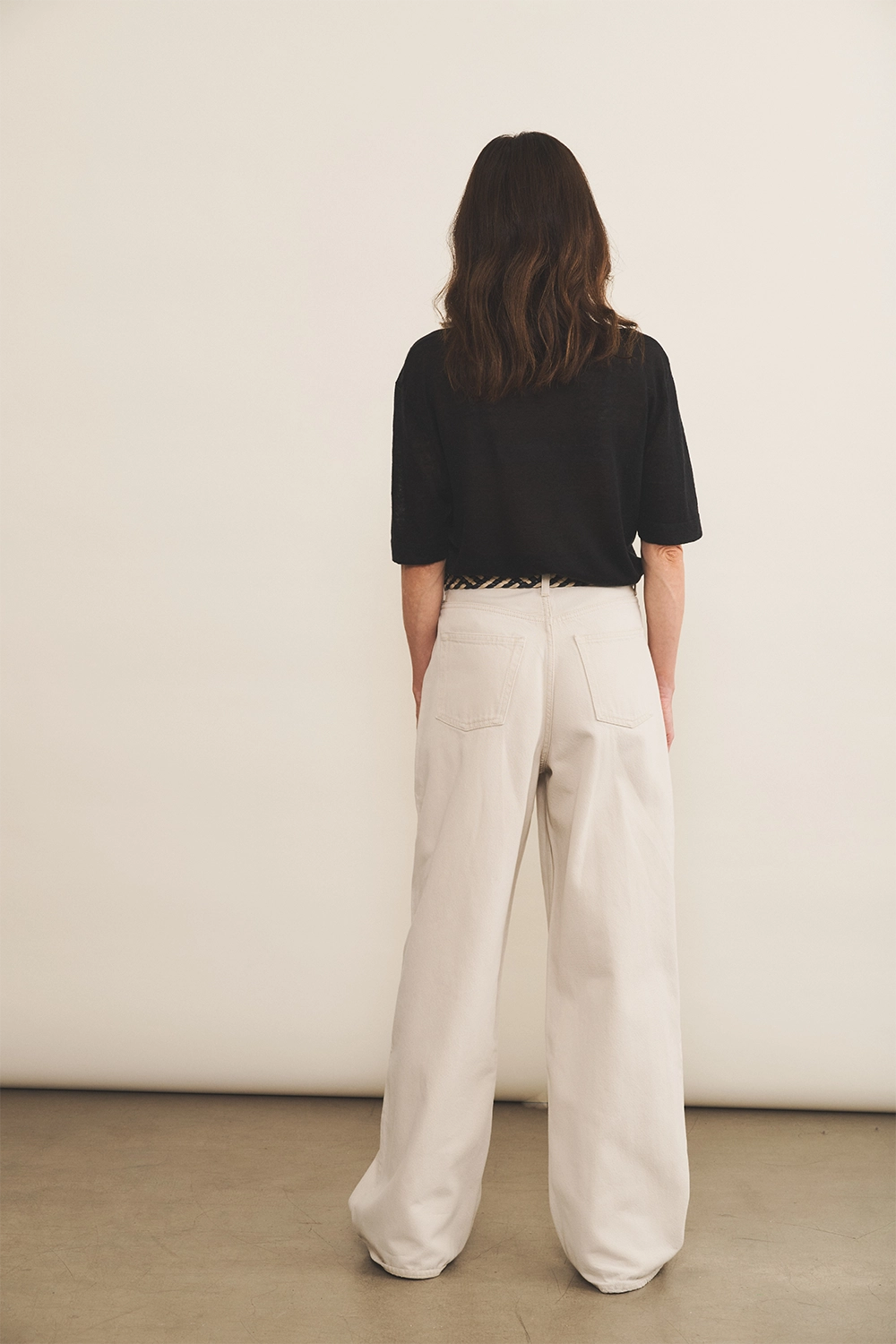 black cashmere tee shirt women - back view | Julius | Linnea Lund