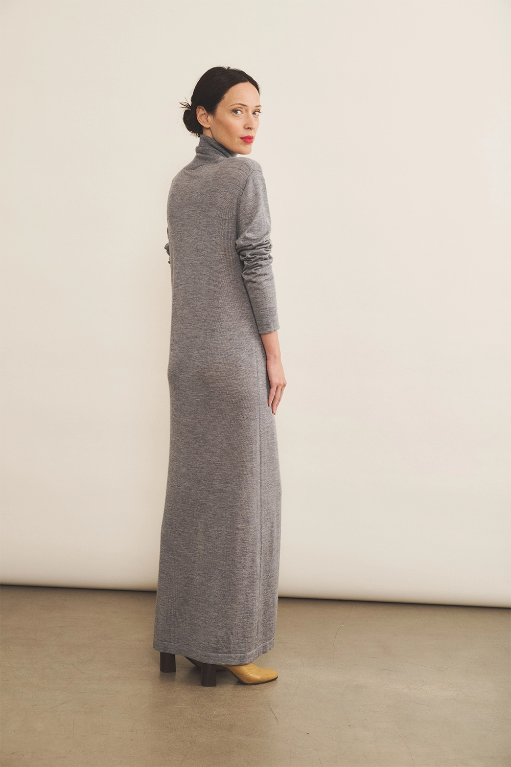 Grey cashmere dress women - back view | Lauren | Linnea Lund