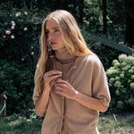 Crew neck short sleeve camel cashmere cardigan | Lena | Linnea Lund