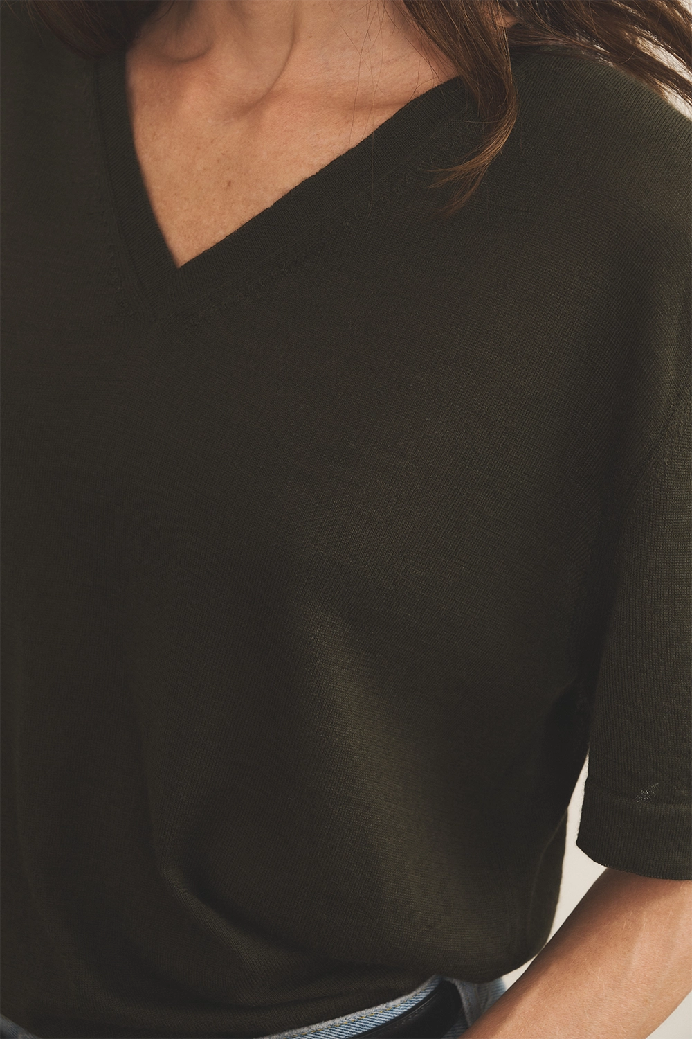 kaki cashmere tee shirt women - focus | Magnus | Linnea Lund