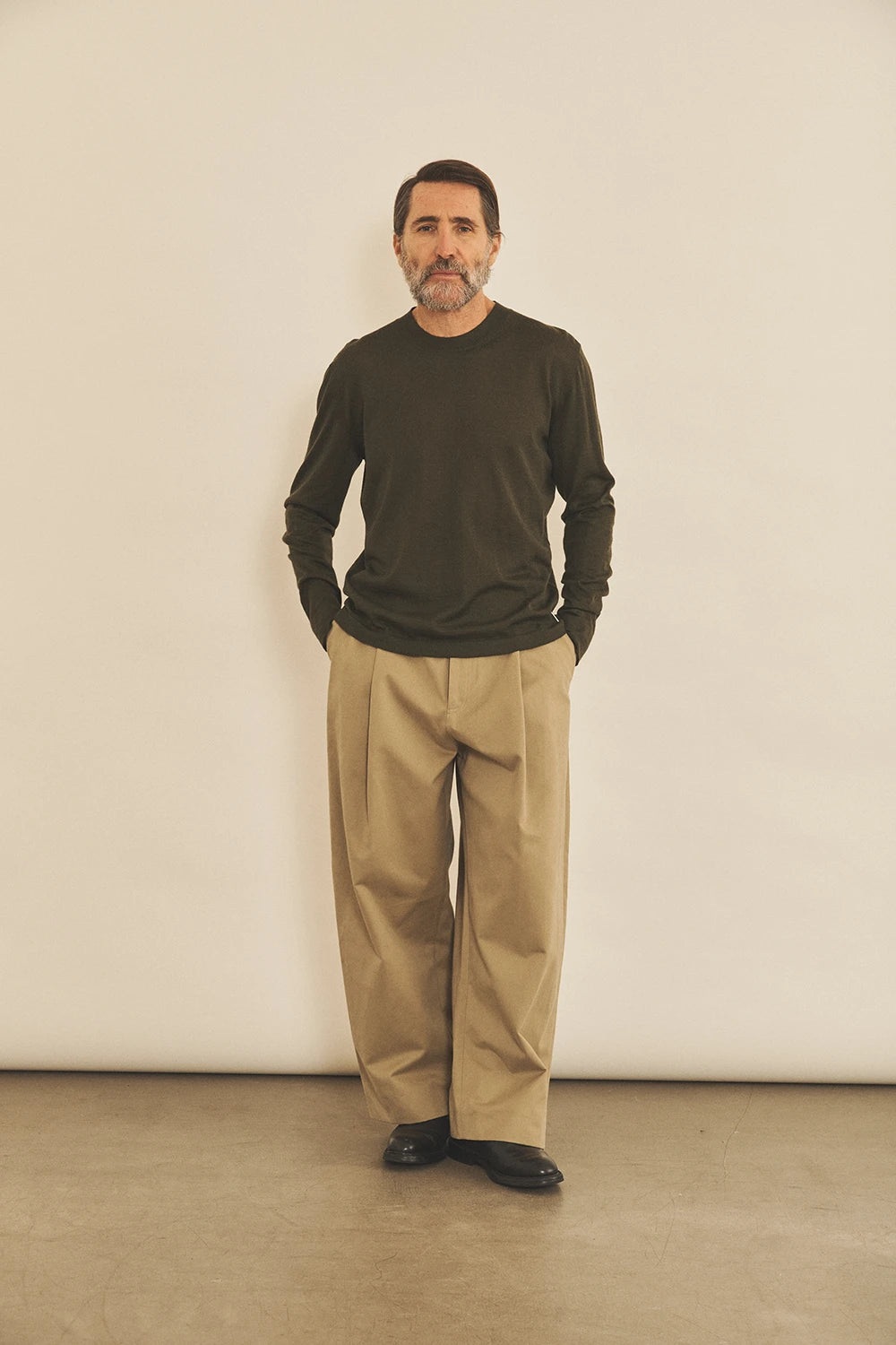 kaki cashmere sweater men - front view | Marcel | Linnea Lund