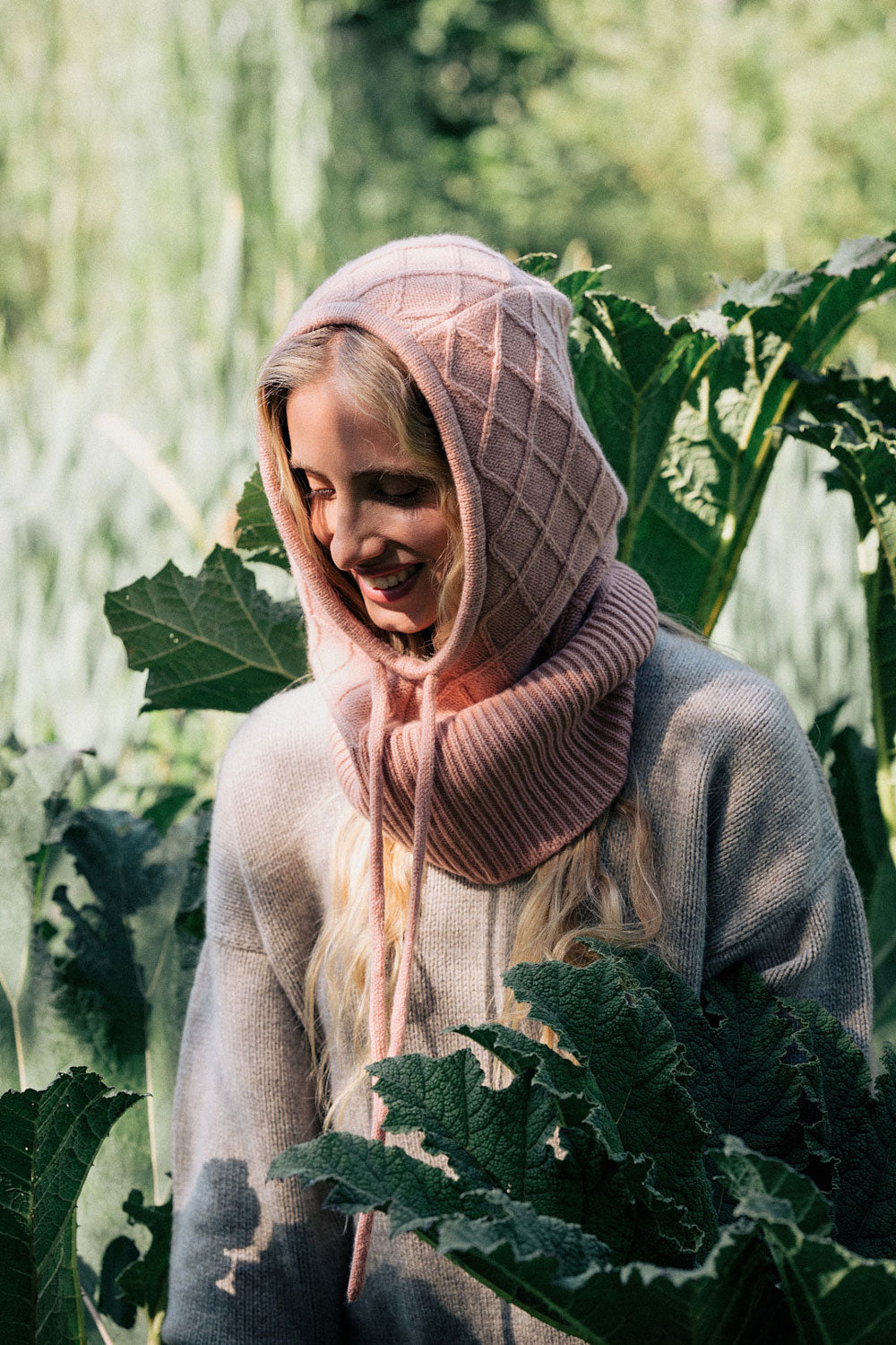 Rose gold cashmere balaclava | Marine | Linnea Lund