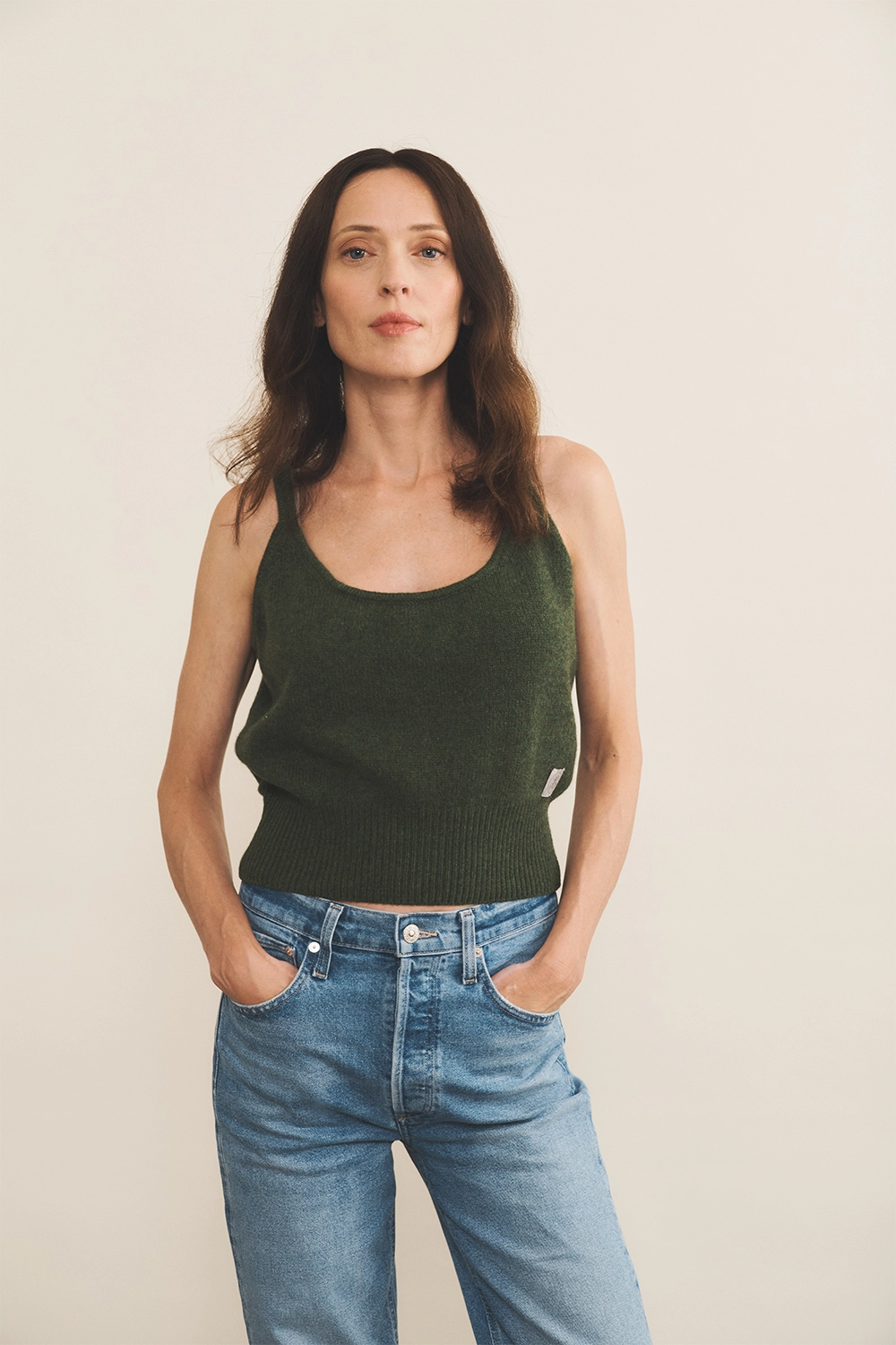 Dark green cashmere top women - front view | Maud | Linnea Lund