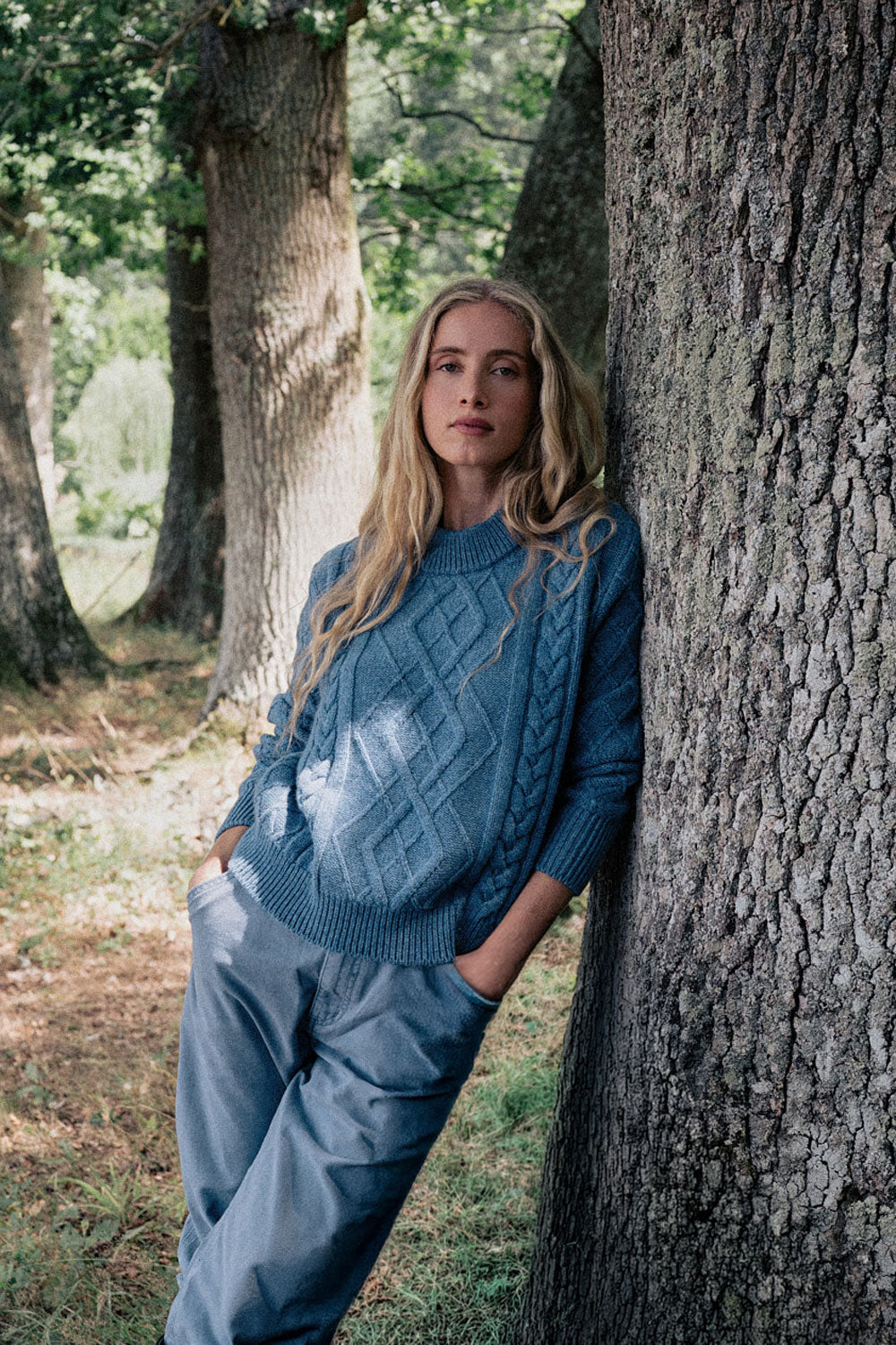 Denim blue cable knit cashmere sweater for women - worn | Mila | Linnea Lund