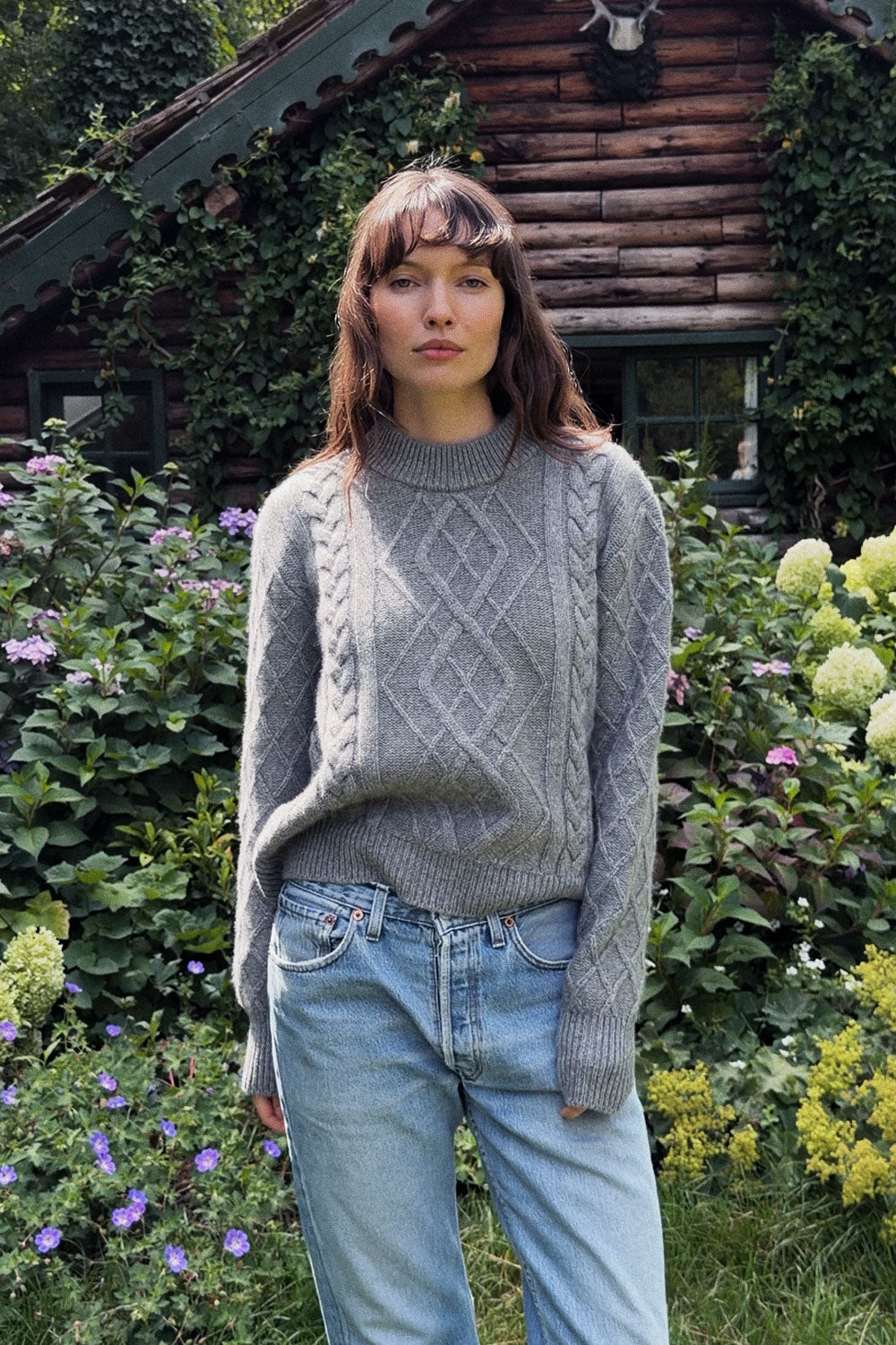 Grey cable knit cashmere sweater for women | Mila | Linnea Lund