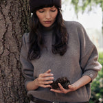 Turtleneck brown cashmere oversize sweater | Nina | Linnea Lund