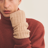 light camel cashmere mittens men - front | Noah | Linnea Lund