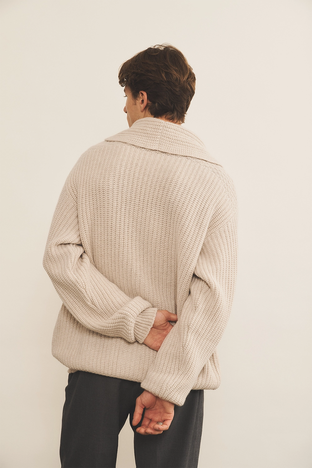 beige cashmere cardigan men - back view | Philippe | Linnea Lund