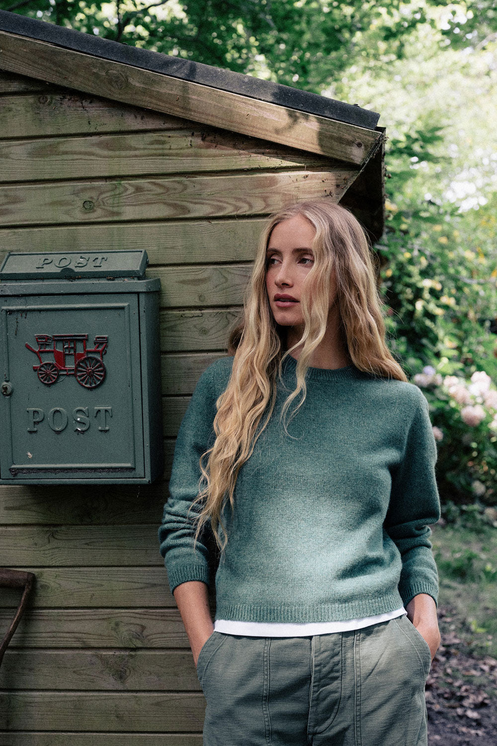 Green cropped cashmere sweater crewneck | Pia | Linnea Lund