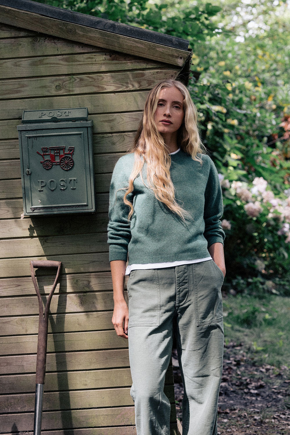 Green cropped cashmere sweater crewneck | Pia | Linnea Lund