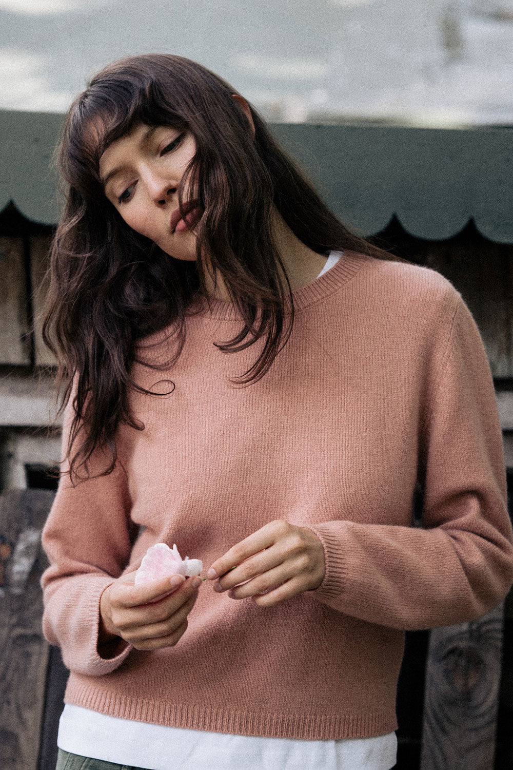 Rose gold cropped cashmere sweater crewneck | Pia | Linnea Lund