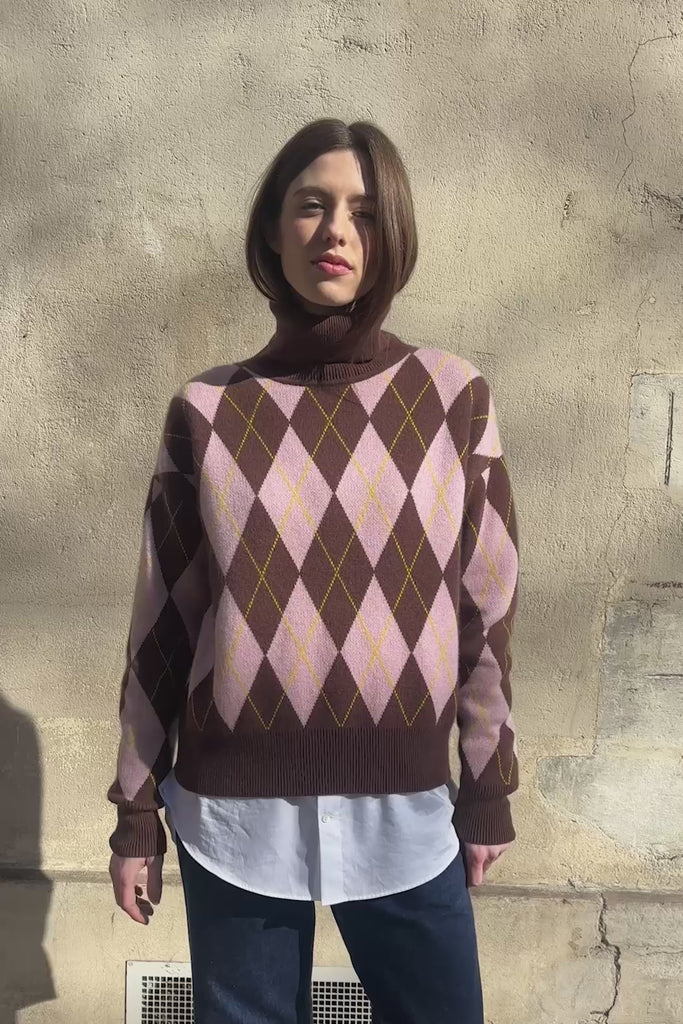 Brown jacquard cashmere sweater women - video | Alva | Linnea Lund 