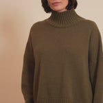 Kaki color cashmere sweater women - video | Christina | Linnea Lund
