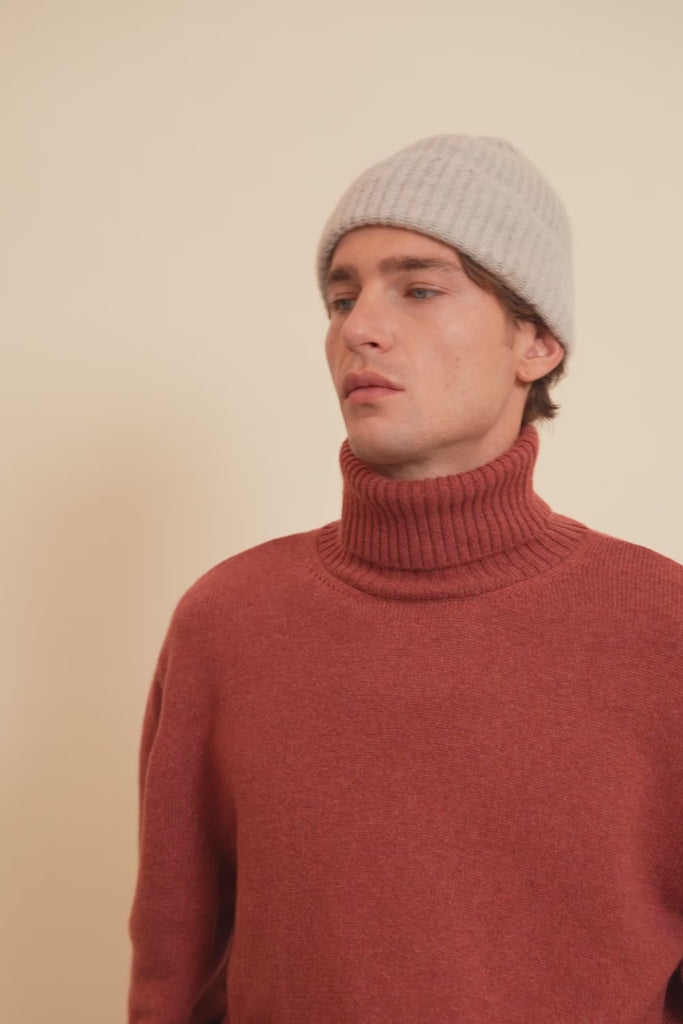 light grey beanie cashmere men - video | Harry | Linnea Lund