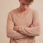 Camel light men cashmere sweater - video | Harald | Linnea Lund