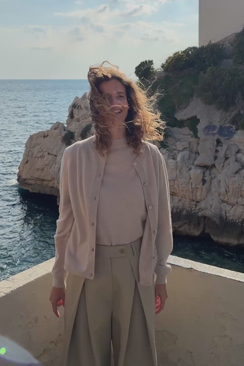 Women lightweight cashmere cardigan beige | Grace | Linnea Lund