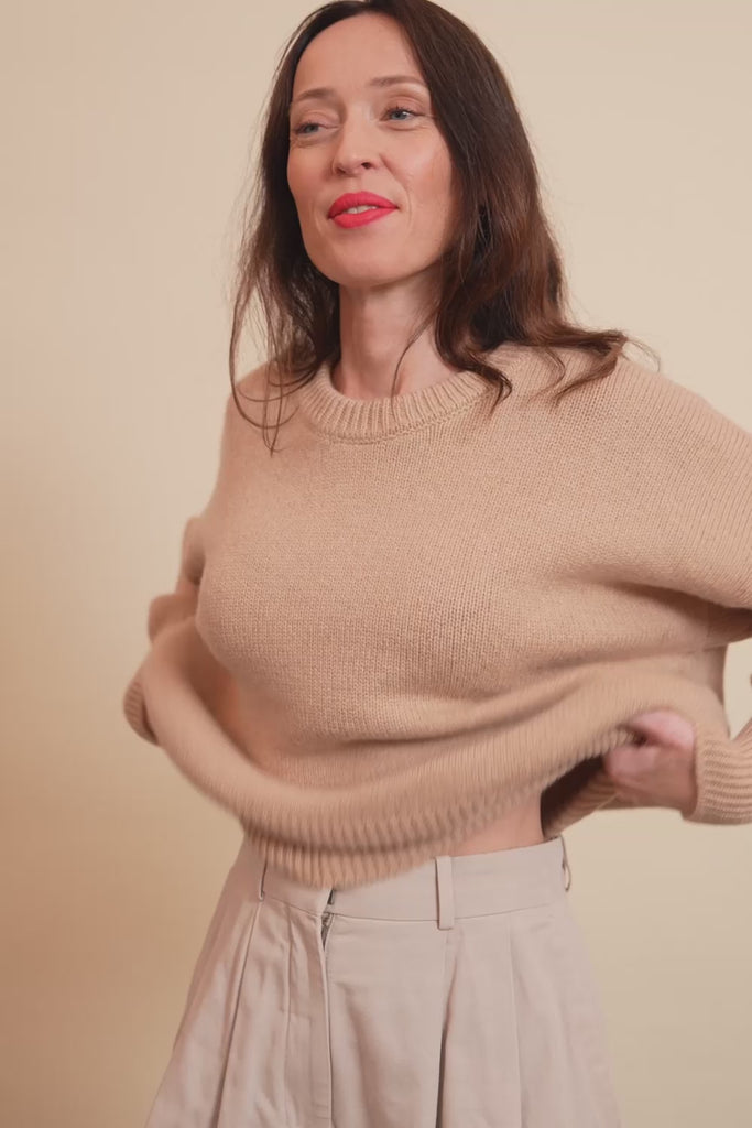light camel cashmere sweater women - video | Francesca | Linnea Lund