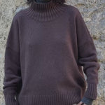 dark brown cashmere sweater women - video | Christina | Linnea Lund
