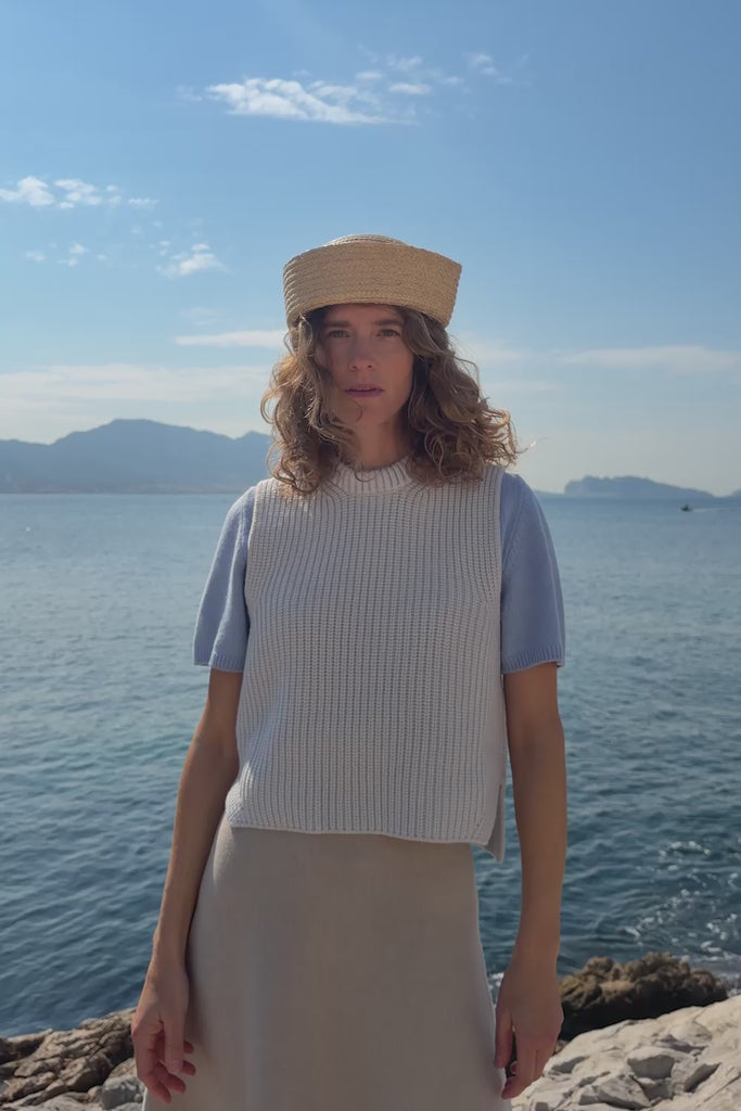 Sky blue sleeveless cashmere sweater for women | Oscar | Linnea Lund