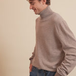 warm grey men cashmere sweater - front video | Jim | Linnea Lund