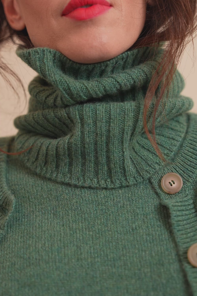 green cashmere collar women - video | Maya | Linnea Lund