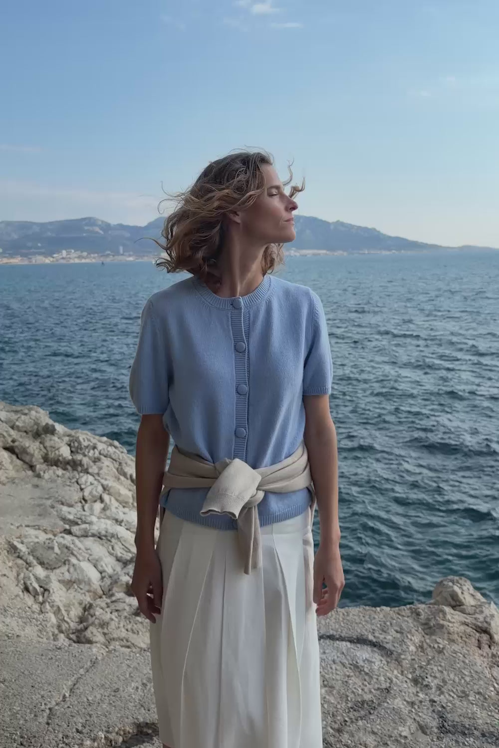 Short sleeves sky blue cashmere cardigan | Clara | Linnea Lund