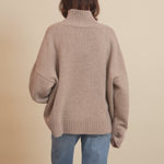 Greige cashmere sweater women - video | Christina | Linnea Lund
