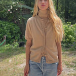 Crew neck short sleeve camel cashmere cardigan | Lena | Linnea Lund